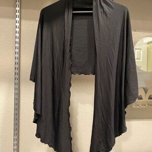 Chilly Jilly black shawl